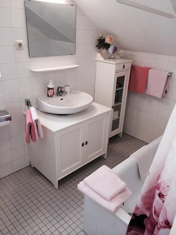 Apartment Ferienwohnung Rosentee Munich Germany