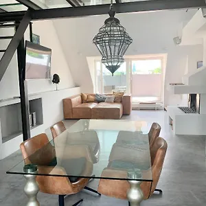 Schoene Dachgeschoss-maisonette München