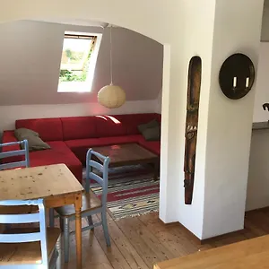Charmante Altbau-dg-wohnung München