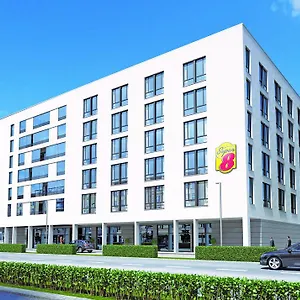Super 8 By Wyndham West Hotell